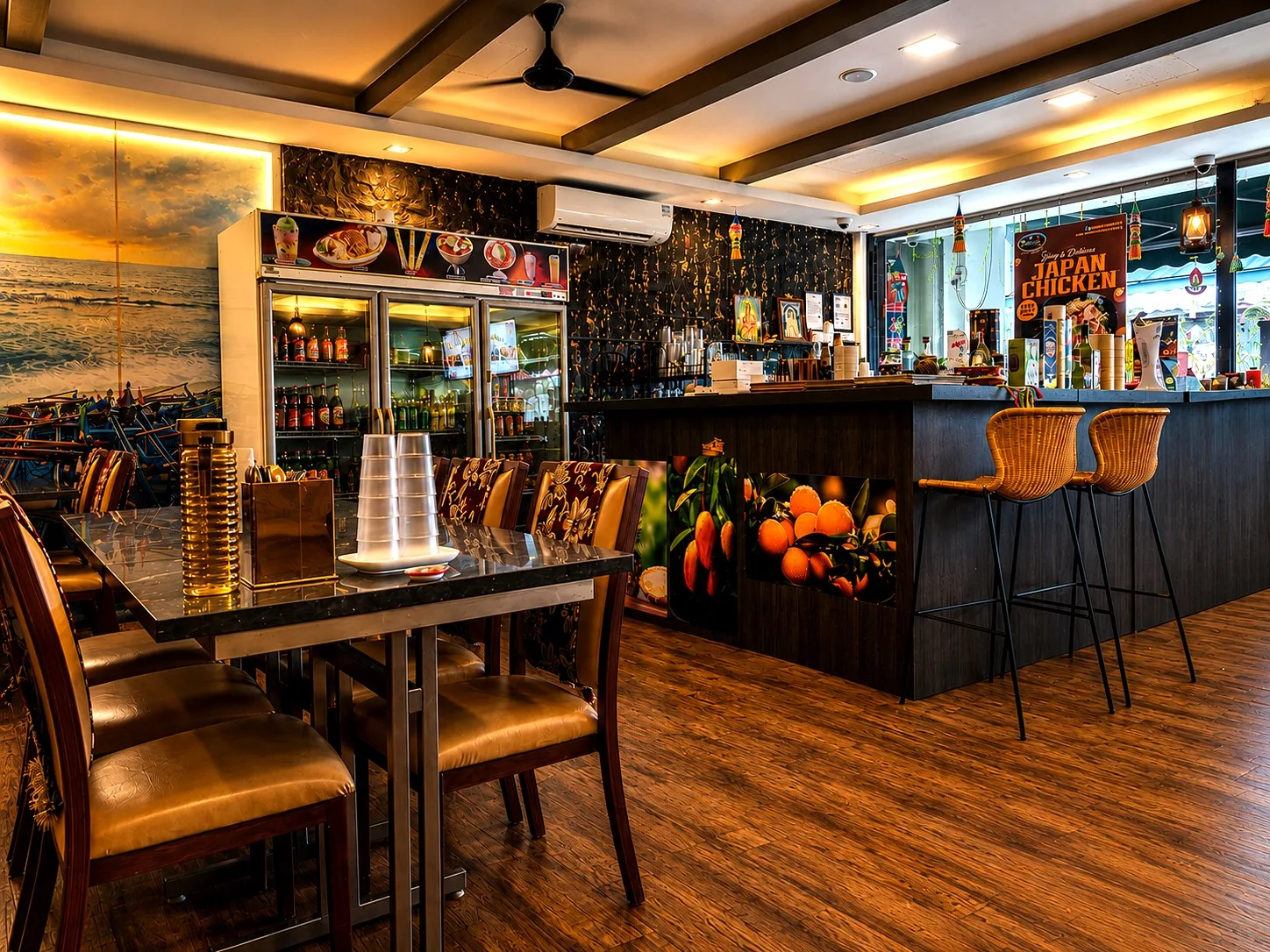 HeritageOne bar and lounge area