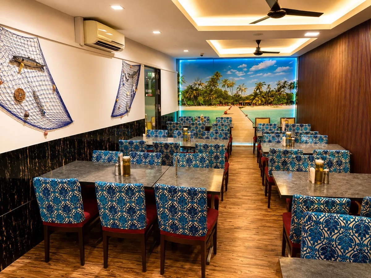 HeritageOne beach-themed dining room